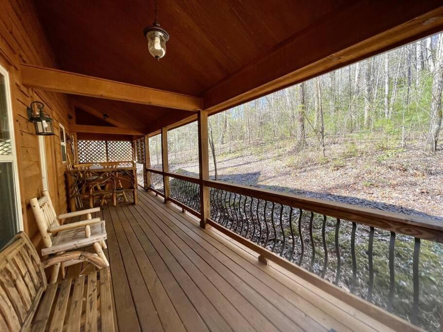 2 Bed Cabin Hot Tub Close To Helen #16 外观 照片