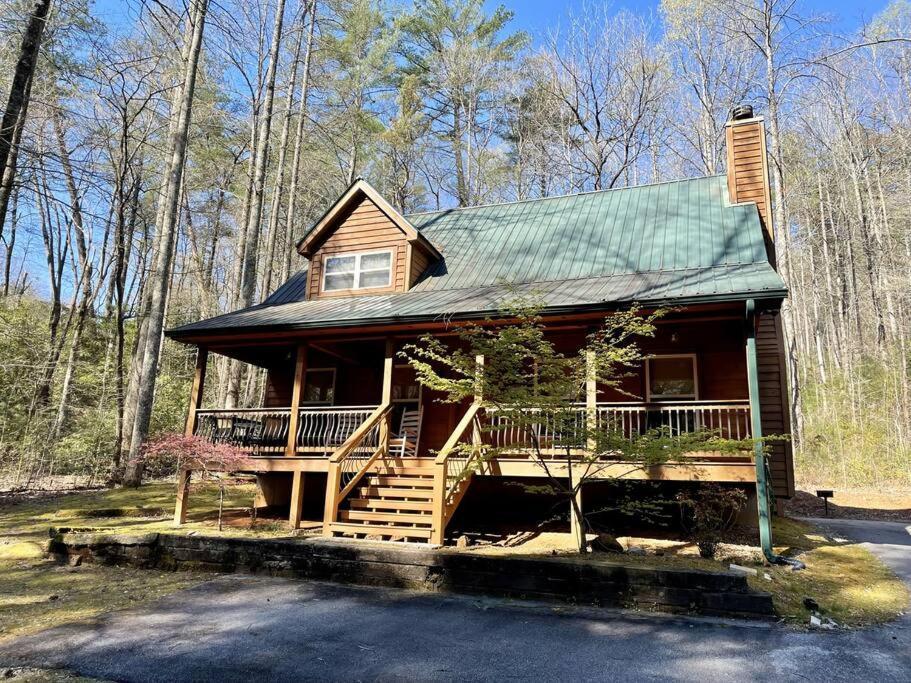 2 Bed Cabin Hot Tub Close To Helen #16 外观 照片