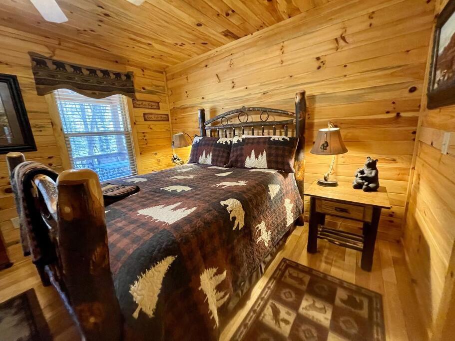 2 Bed Cabin Hot Tub Close To Helen #16 外观 照片